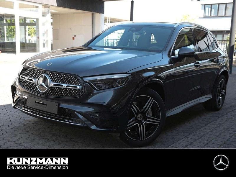 Graphitgrau metallic Gebraucht 2025 Mercedes GLC220 AMG SUV | 58.150 € (Superpreis) - Bild 1/4
