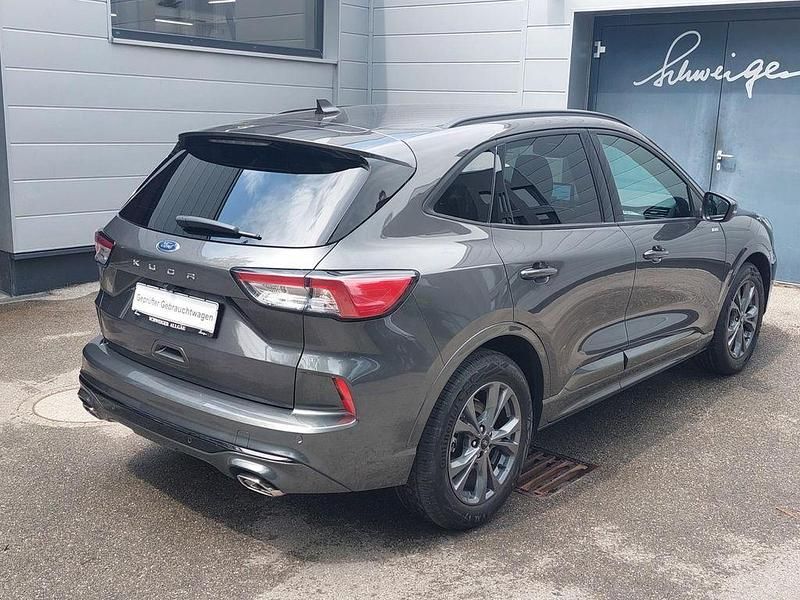 Gebraucht Ford Kuga ST-Line 120 PS (88 kW) 2024 Grau SUV