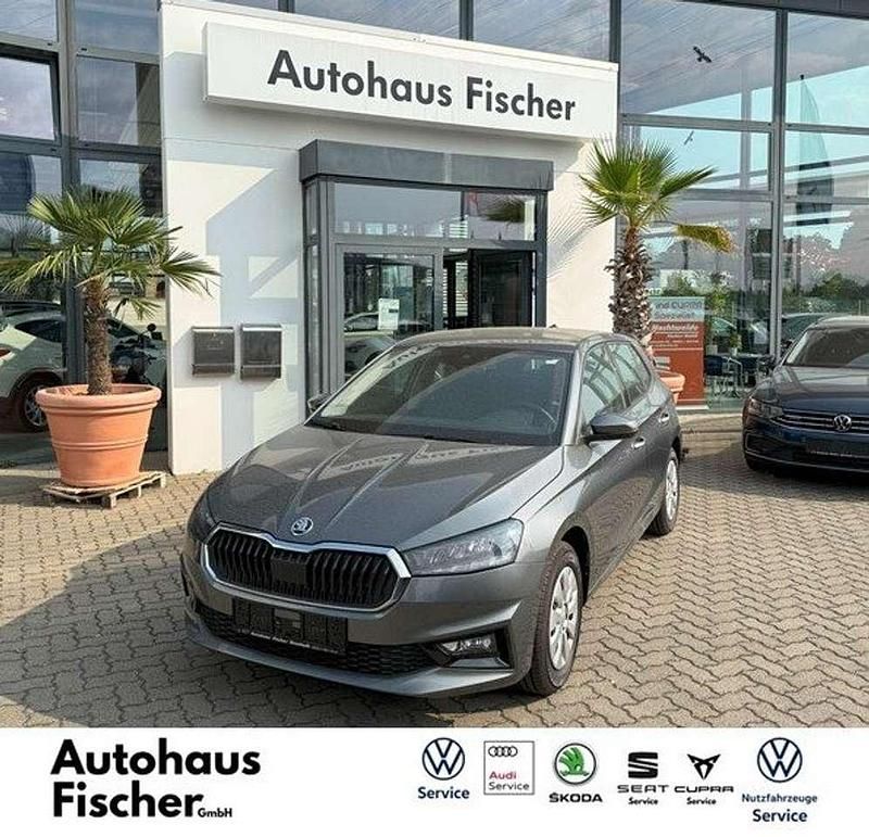 Graphitgrau Gebraucht 2024 Skoda Fabia Selection Limousine | 19.290 € (Fairer Preis) - Bild 1/4