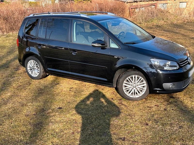 Gebraucht VW Touran 105 PS (77 kW) 2015 Schwarz Van / Kleinbus