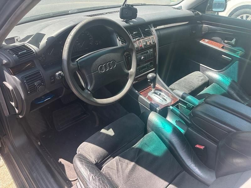 Grün Gebraucht 1996 Audi A8 Limousine | 1.500 € (Guter Preis) - Bild 1/4