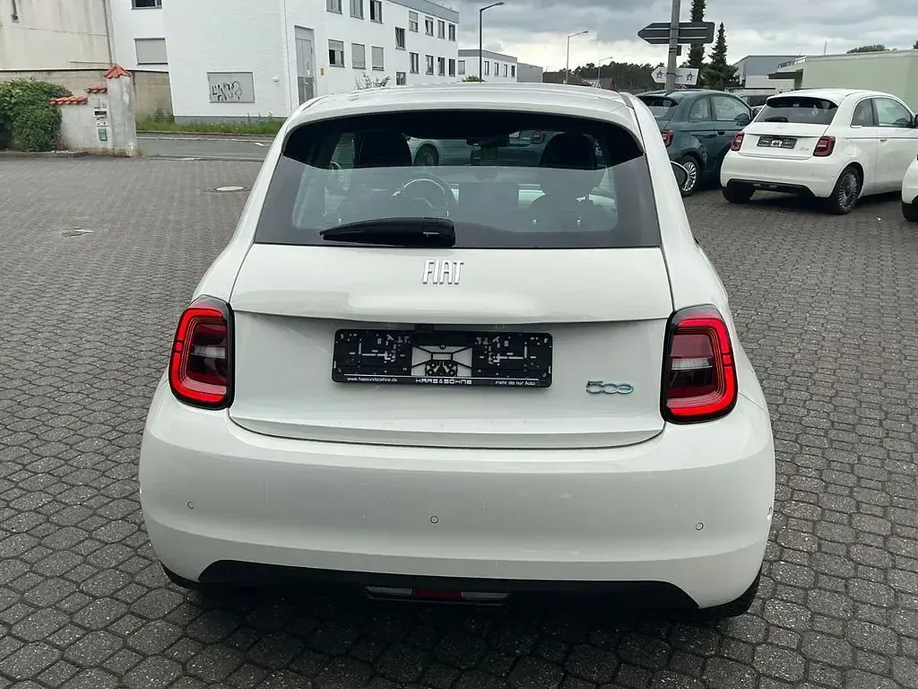 Gebraucht Fiat 500e 86 kW (118 PS) 2024 Arktis weiß Limousine