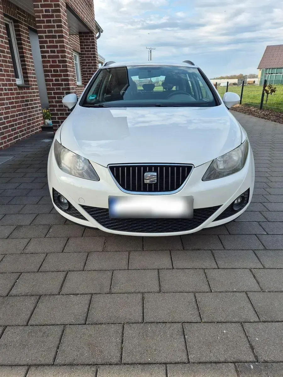 Gebraucht Seat Ibiza ST Reference 69 PS (50 kW) 2012 Weiß Kombi