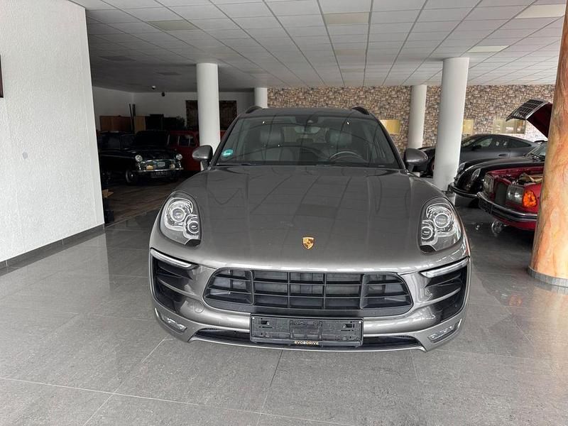 Grau Gebraucht 2015 Porsche Macan S SUV | 26.900 € (Guter Preis) - Bild 1/4