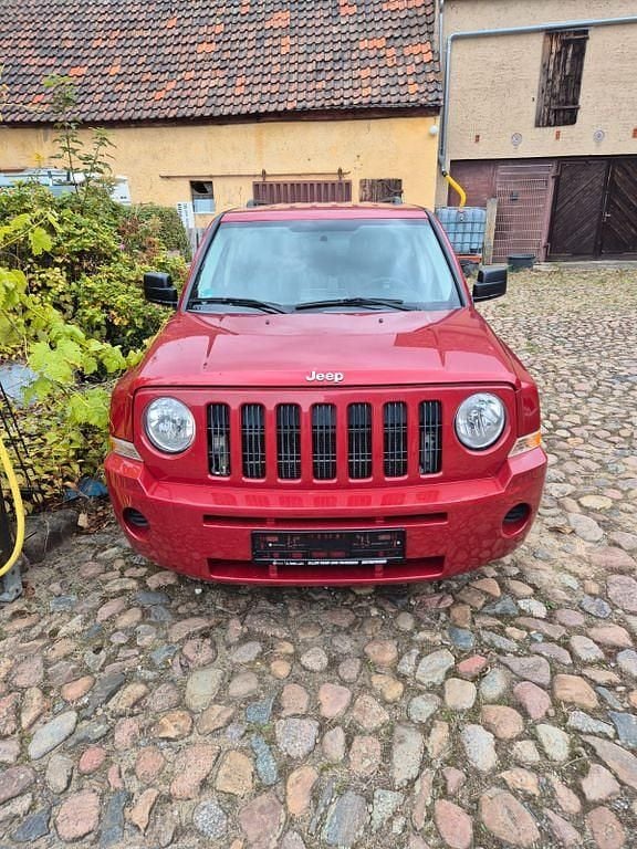 Rot Gebraucht 2008 Jeep Patriot Sport SUV | 2.500 € (Guter Preis) - Bild 1/4