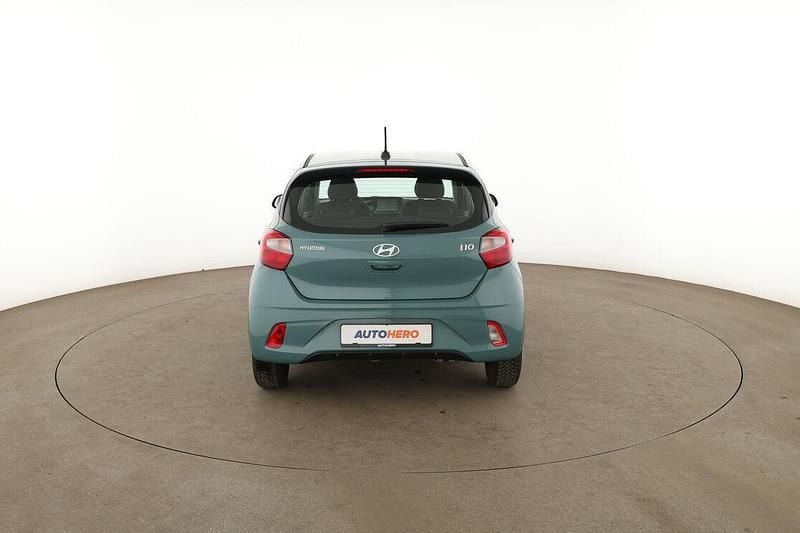 Gebraucht Hyundai i10 Select 77 PS (56 kW) 2024 Grün Kleinwagen