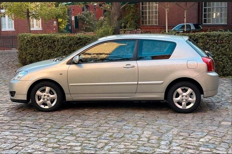 Gebraucht Toyota Corolla 97 PS (71 kW) 2005 Grau Limousine