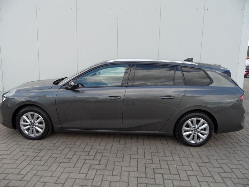 Vulkangrau Gebraucht 2023 Opel Astra Elegance Kombi | 24.900 € (Fairer Preis) - Bild 1/4