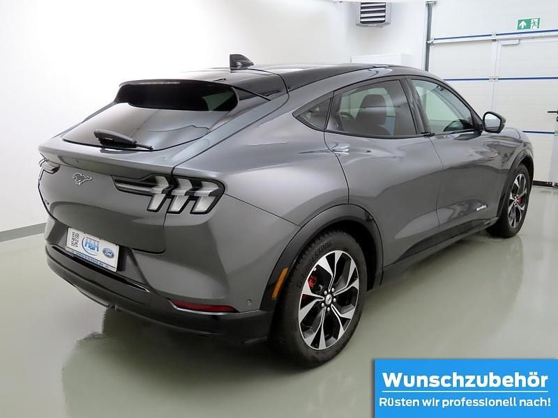 Gebraucht Ford Mustang Mach-E Premium 258 kW (351 PS) 2023 Carbonized grey SUV