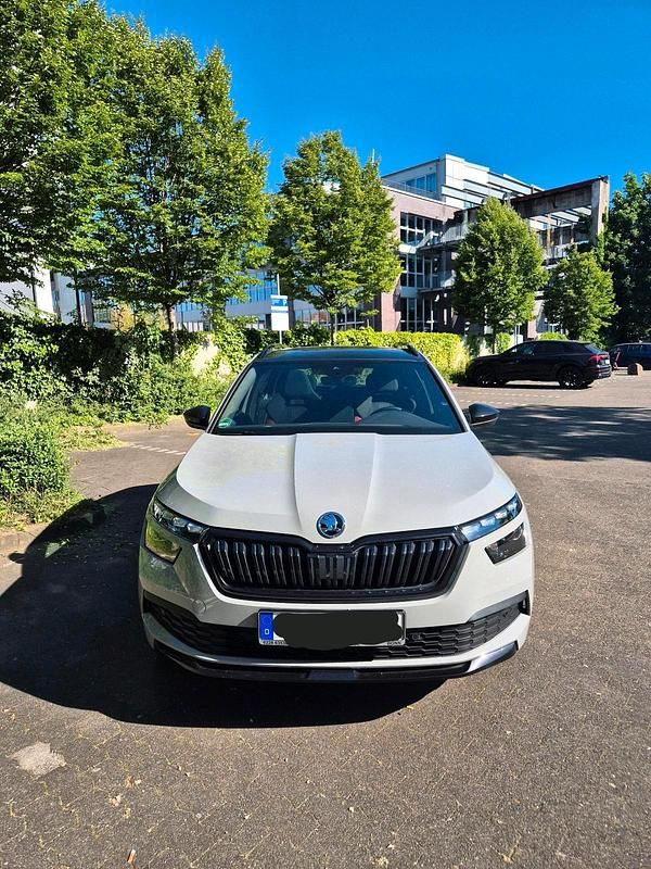 Grau Gebraucht 2021 Skoda Kamiq Monte Carlo SUV | 21.900 € (Fairer Preis) - Bild 1/4
