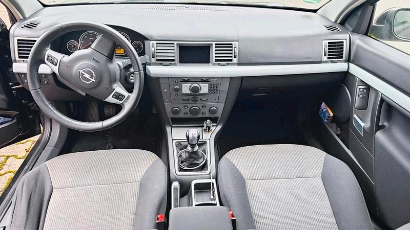 Second-hand Opel Vectra 2004 Negru Break