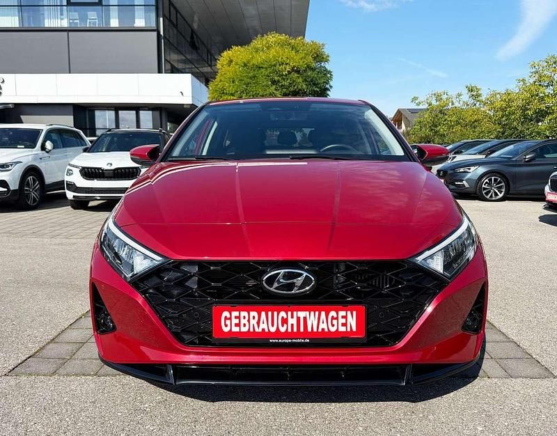 Gebraucht Hyundai i20 Style 120 PS (88 kW) 2022 Dragon red Kleinwagen