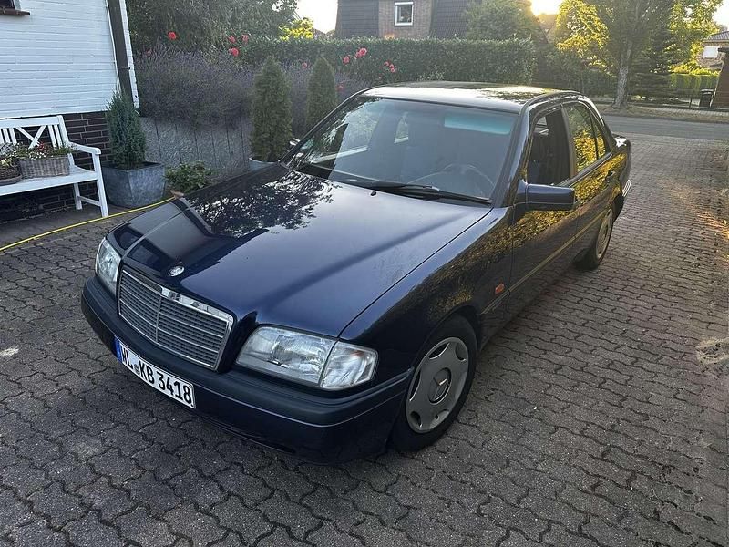 Gebraucht 1994 Mercedes C180 Limousine | 5.200 € - Bild 1/4
