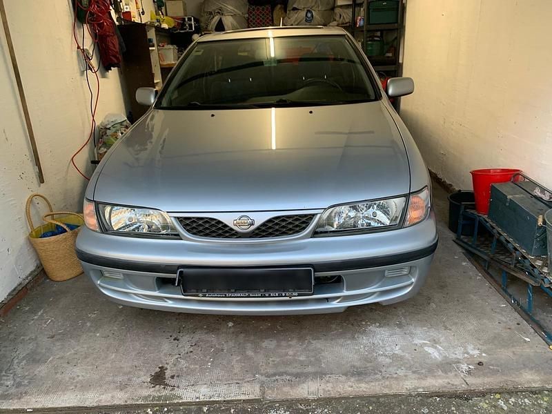 Silber Gebraucht 1999 Nissan Almera Kleinwagen | 1.900 € - Bild 1/4