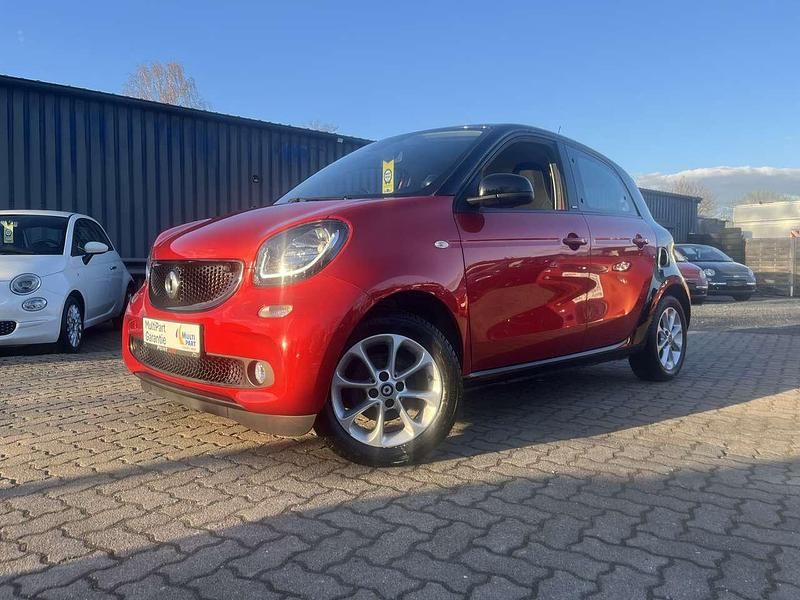 Second-hand Smart ForFour Passion 90 CP (66 kW) 2016 Roșu Hatchback
