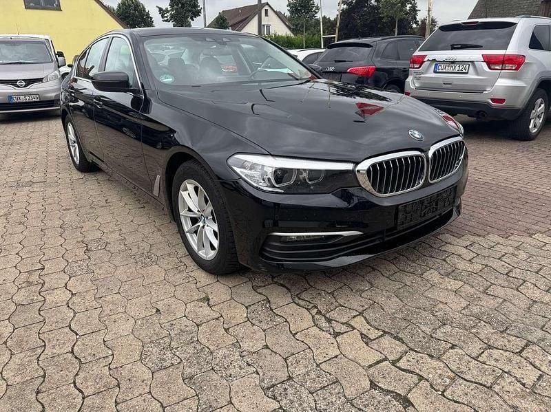 Schwarz Gebraucht 2018 BMW 520 Limousine | 16.850 € (Superpreis) - Bild 1/4