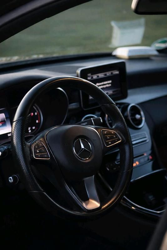 Gebraucht Mercedes C250 204 PS (150 kW) 2016 Schwarz Kombi