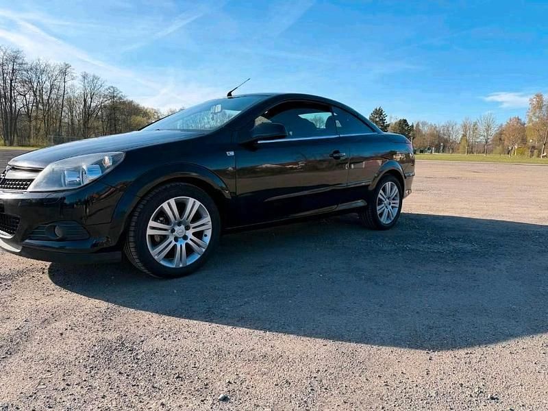 Gebraucht Opel Astra Cabriolet 116 PS (85 kW) 2008 Schwarz Cabrio
