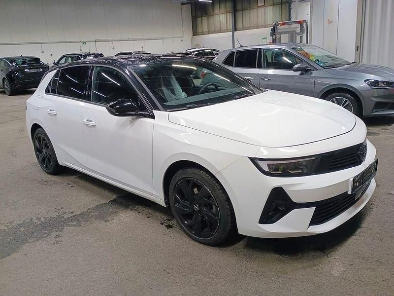 Gebraucht Opel Astra 131 PS (96 kW) 2024 Weiß Limousine
