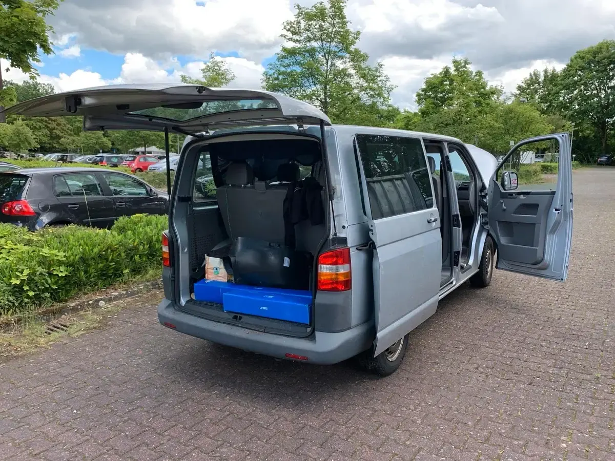 Gebraucht VW Caravelle 102 PS (75 kW) 2008 Grau Van