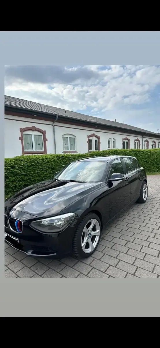 Gebraucht BMW 116 136 PS (100 kW) 2012 Schwarz Kleinwagen