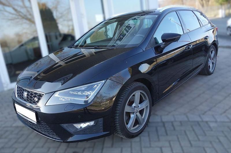 Usado Seat Leon ST FR 184 HP (135 kW) 2016 Preto Carrinha