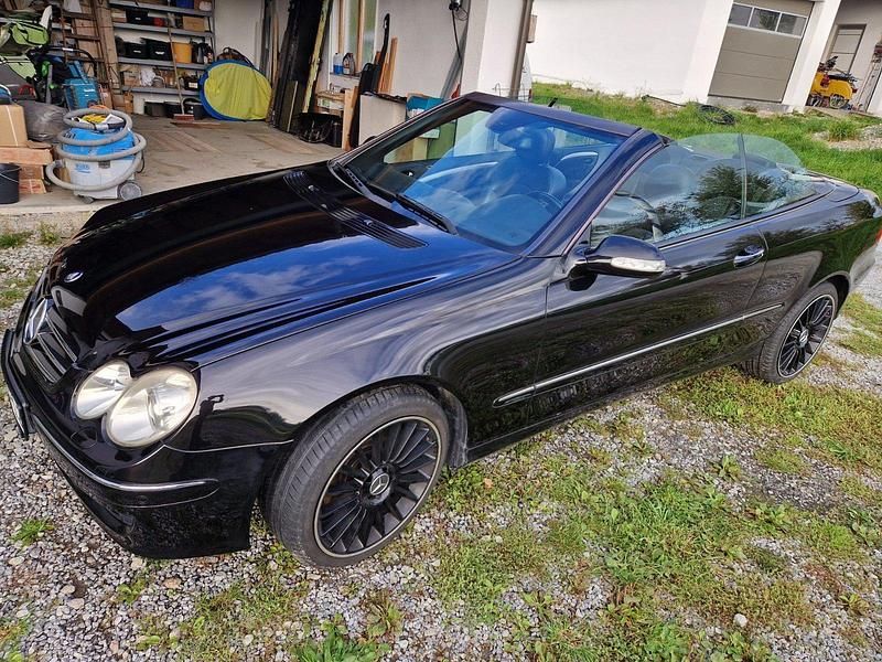 Gebraucht Mercedes CLK350 Avantgarde 272 PS (200 kW) 2005 Schwarz Cabrio