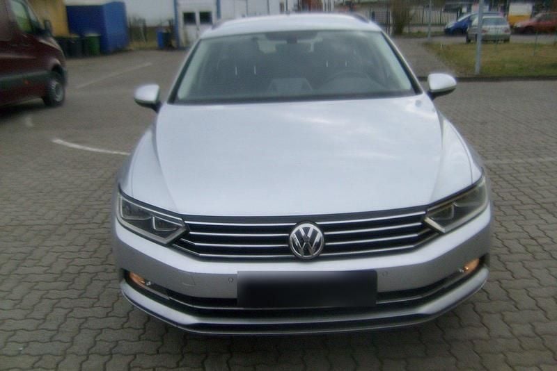 Gebraucht VW Passat 190 PS (139 kW) 2017 Silber Kombi