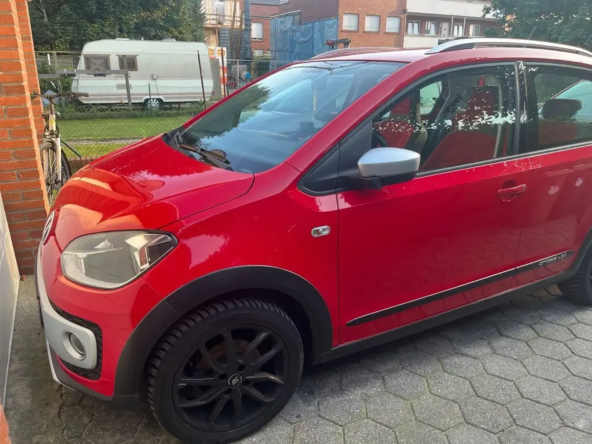 Gebraucht VW cross up! 75 PS (55 kW) 2014 Rot Kleinwagen