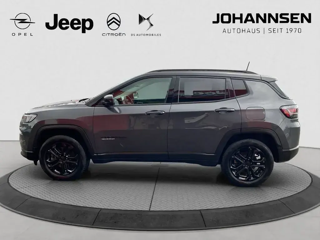 Second-hand Jeep Compass 241 CP (177 kW) 2023 Negru SUV