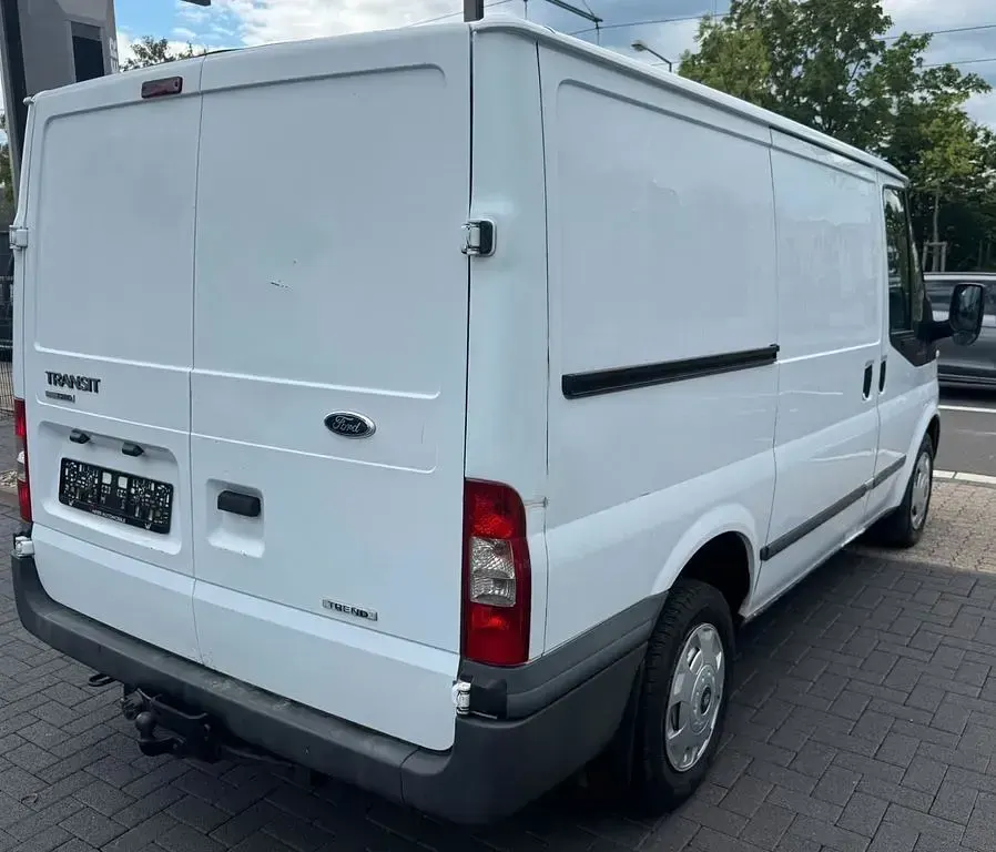 Gebraucht Ford Transit Trend 116 PS (85 kW) 2010 Weiß Van / Kleinbus