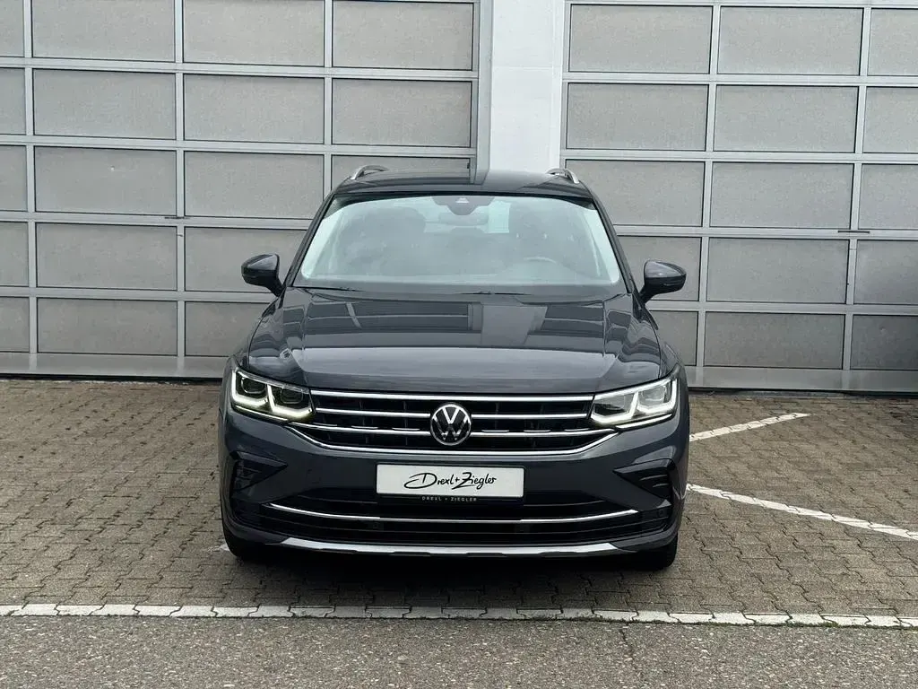 Gebraucht VW Tiguan Elegance 200 PS (147 kW) 2021 Delfingrau metallic SUV