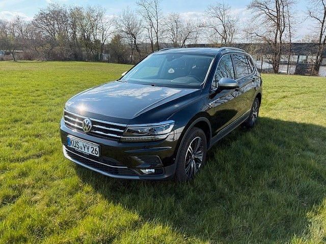Gebraucht VW Tiguan Allspace 200 PS (147 kW) 2021 Schwarz SUV