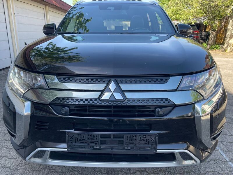 Schwarz Gebraucht 2019 Mitsubishi Outlander P-HEV SUV | 16.400 € (Guter Preis) - Bild 1/4