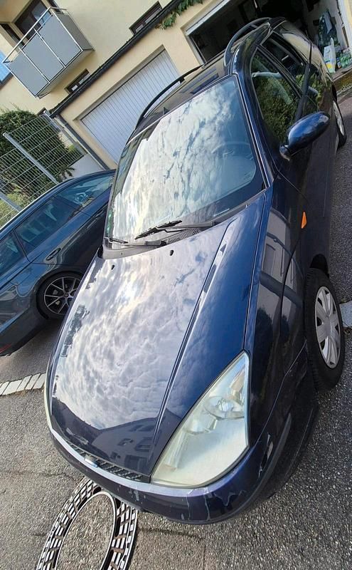 Usata Ford Focus 101 CV (74 kW) 2003 Blu Station wagon