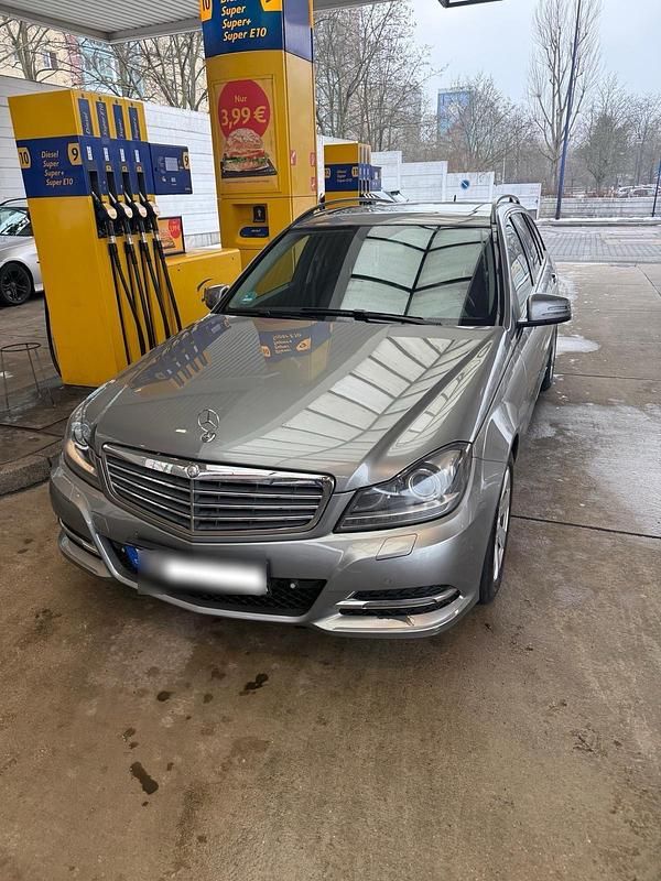 Second-hand Mercedes C180 156 CP (114 kW) 2014 Gri Break