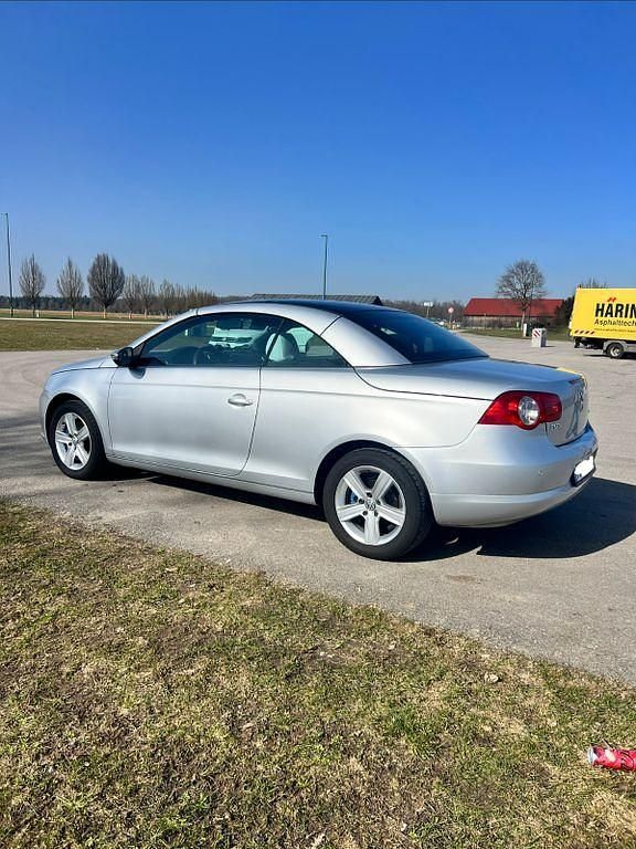Gebraucht VW Eos 122 PS (89 kW) 2010 Silber Cabrio