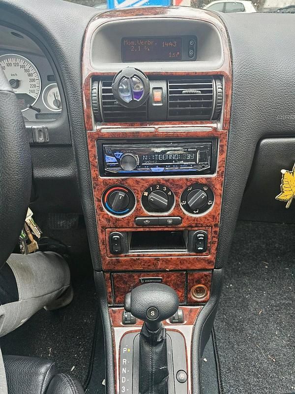 Gebraucht Opel Astra 147 PS (108 kW) 2003 Silber Cabrio