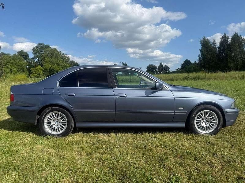 Blau Gebraucht 2000 BMW 520 Basis Limousine | 4.700 € (Teuer) - Bild 1/4