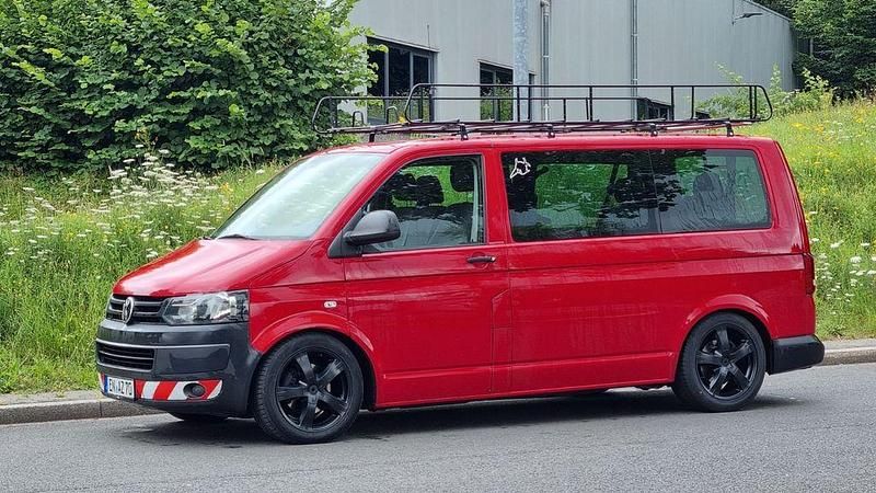 Gebraucht VW T5 140 PS (102 kW) 2012 Rot Van