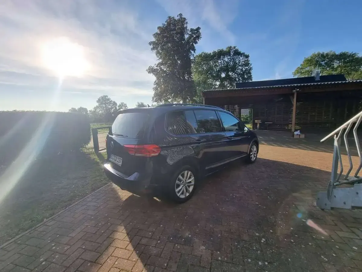 Gebraucht VW Touran Sound 116 PS (85 kW) 2016 Blau Van / Kleinbus