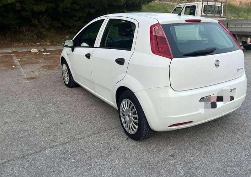 Gebraucht Fiat Grande Punto Dynamic 77 PS (56 kW) 2010 Kleinwagen