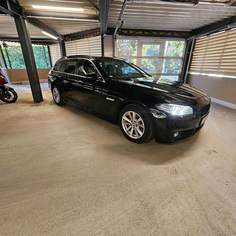 Gebraucht BMW 520 190 PS (139 kW) 2015 Schwarz Kombi