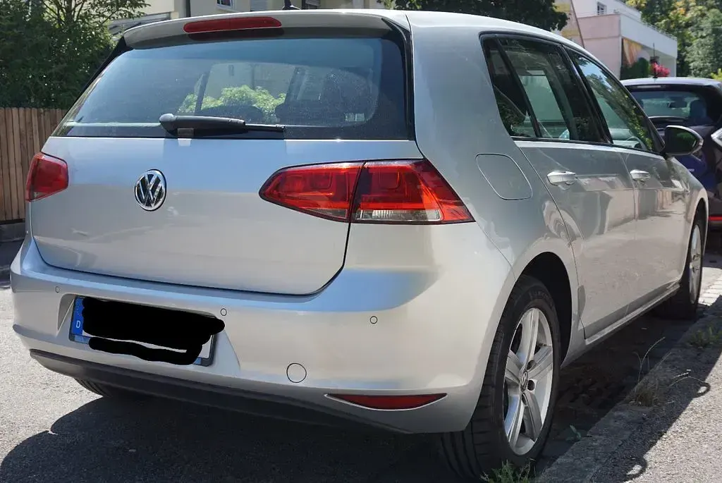 Gebraucht VW Golf VII Comfortline 110 PS (80 kW) 2016 Silber Limousine