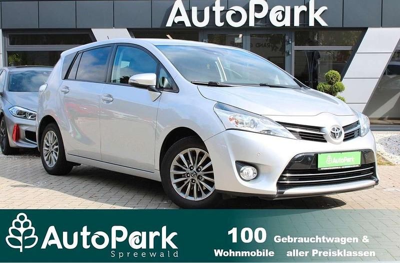 Silber Gebraucht 2017 Toyota Verso Edition Van / Kleinbus | 14.590 € (Fairer Preis) - Bild 1/3