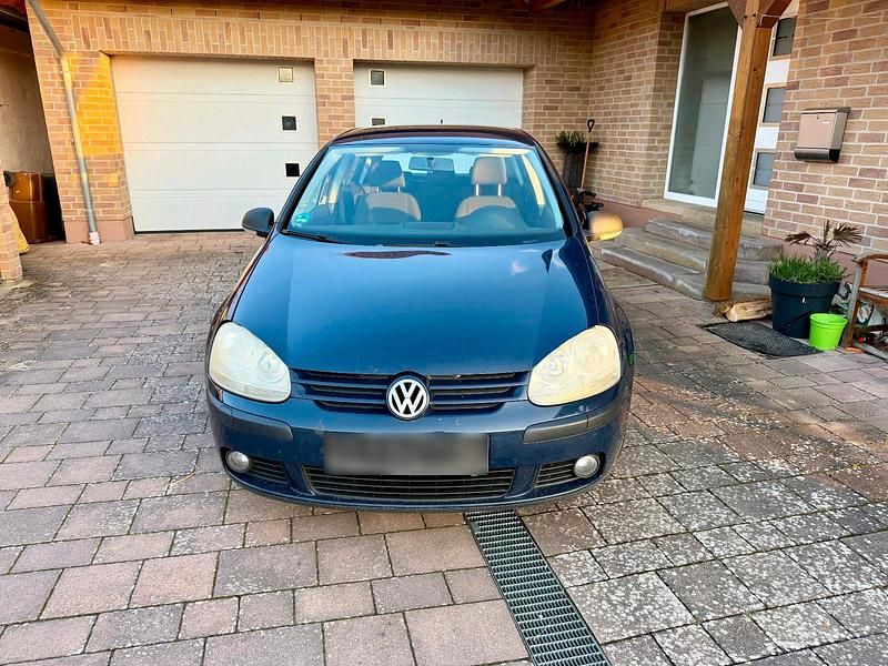 Gebraucht VW Golf V 105 PS (77 kW) 2006 Blau Kleinwagen