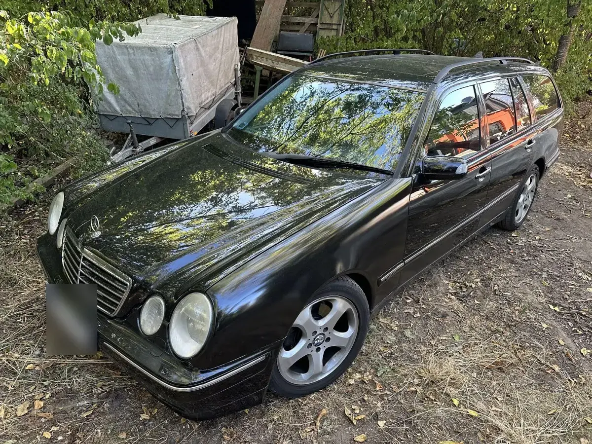 Gebraucht Mercedes E270 Avantgarde 170 PS (125 kW) 2002 Schwarz Kombi