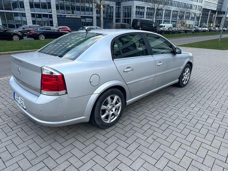 Gebraucht Opel Vectra 140 PS (102 kW) 2008 Silber Limousine
