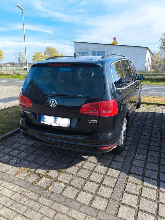 Gebraucht VW Sharan 140 PS (102 kW) 2013 Schwarz Van / Kleinbus