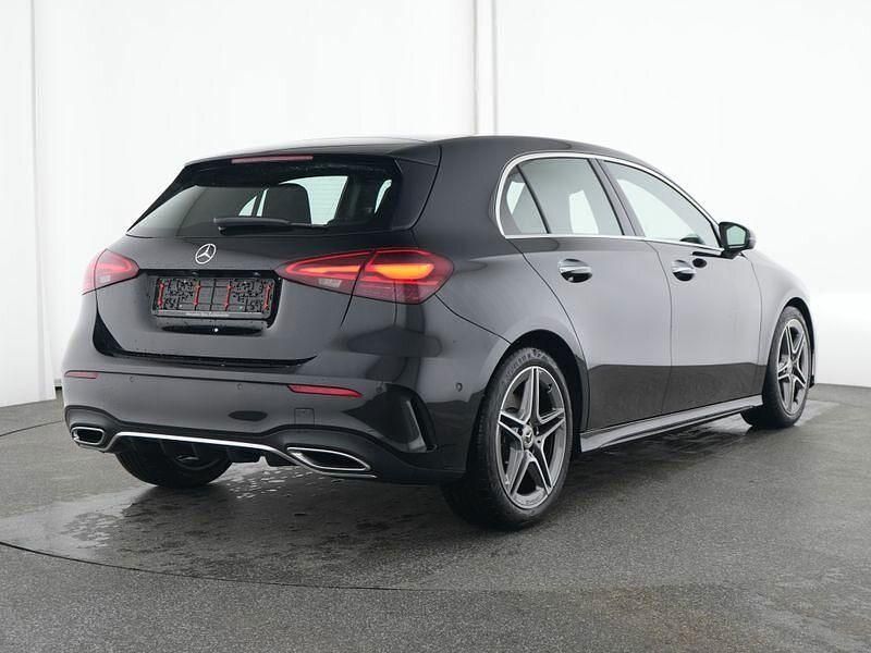 Gebraucht Mercedes A200 Advanced Plus 163 PS (119 kW) 2025 lack kosmosschwarz Limousine